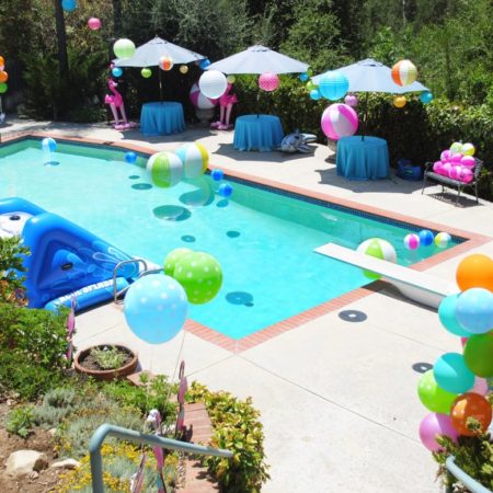 Kitty pool party themes